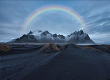 开云体育下载管理-姆比亚拿走MVP实至名归 队友：一般人根本撞不动他